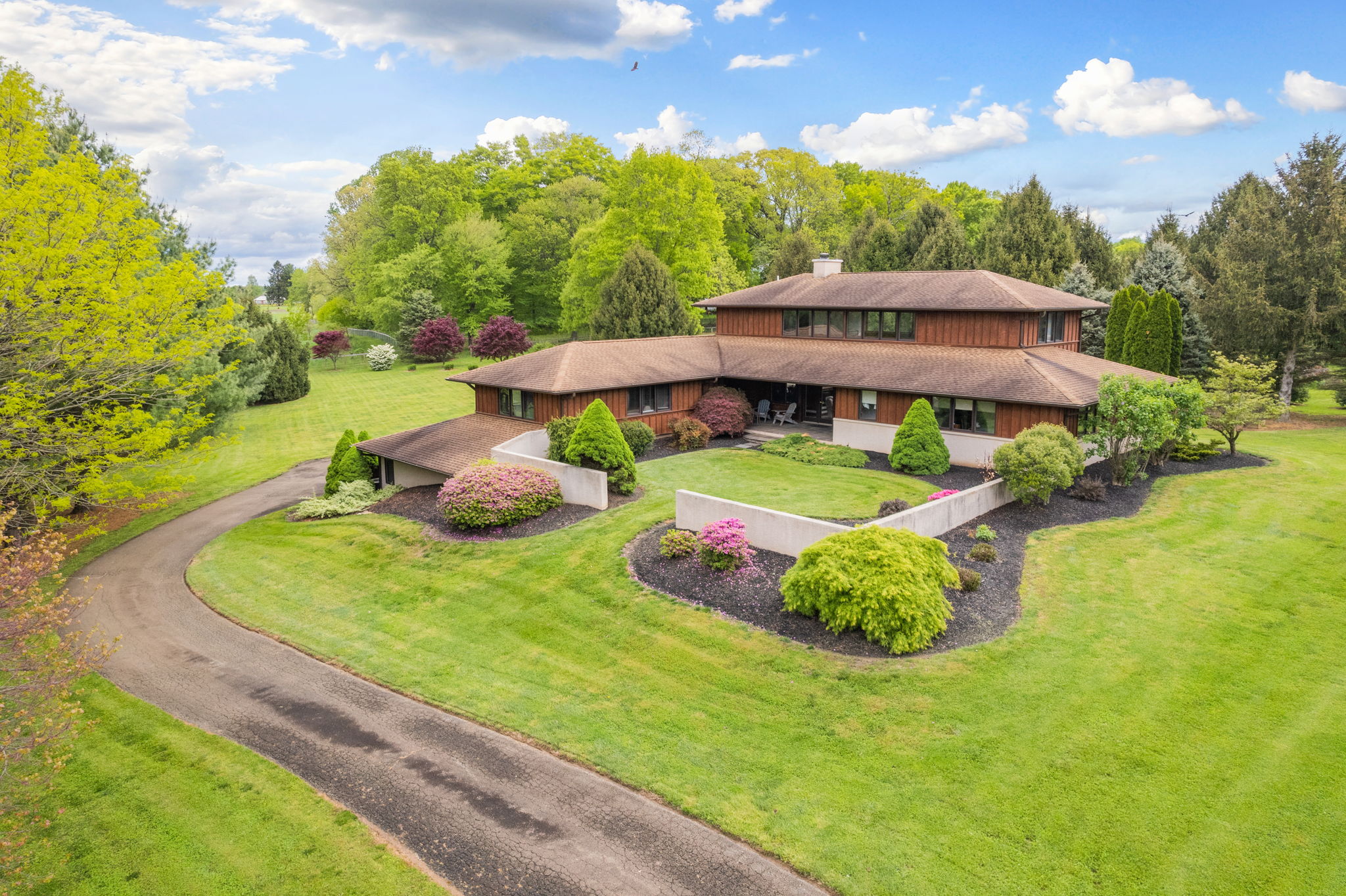 284 Baker Rd, Cochranville, PA 19330 Blue Bird Media