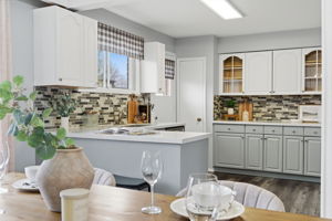  Photo 31