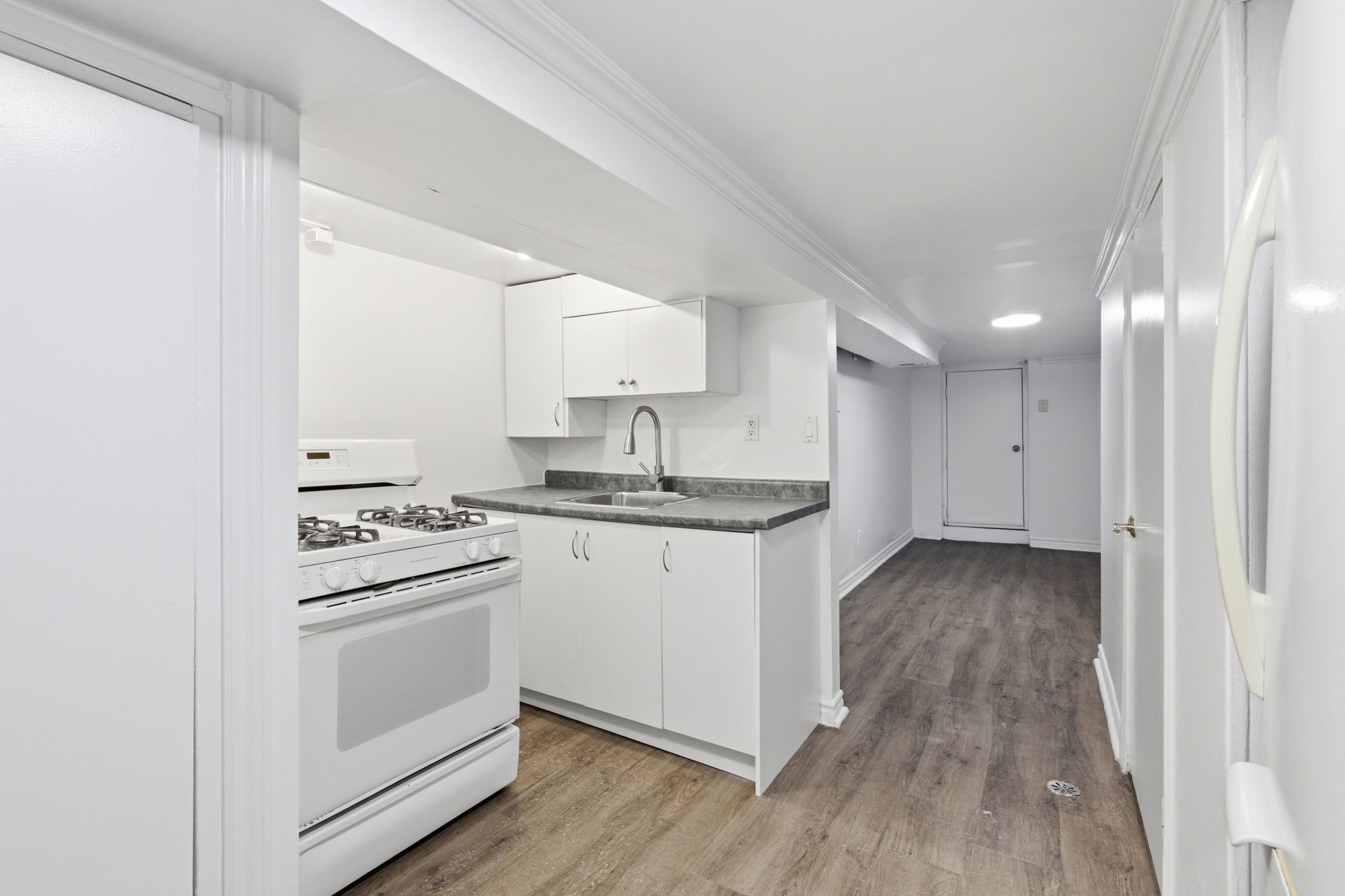 Property in Toronto — delivered property photograph 7