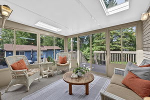  Photo 51