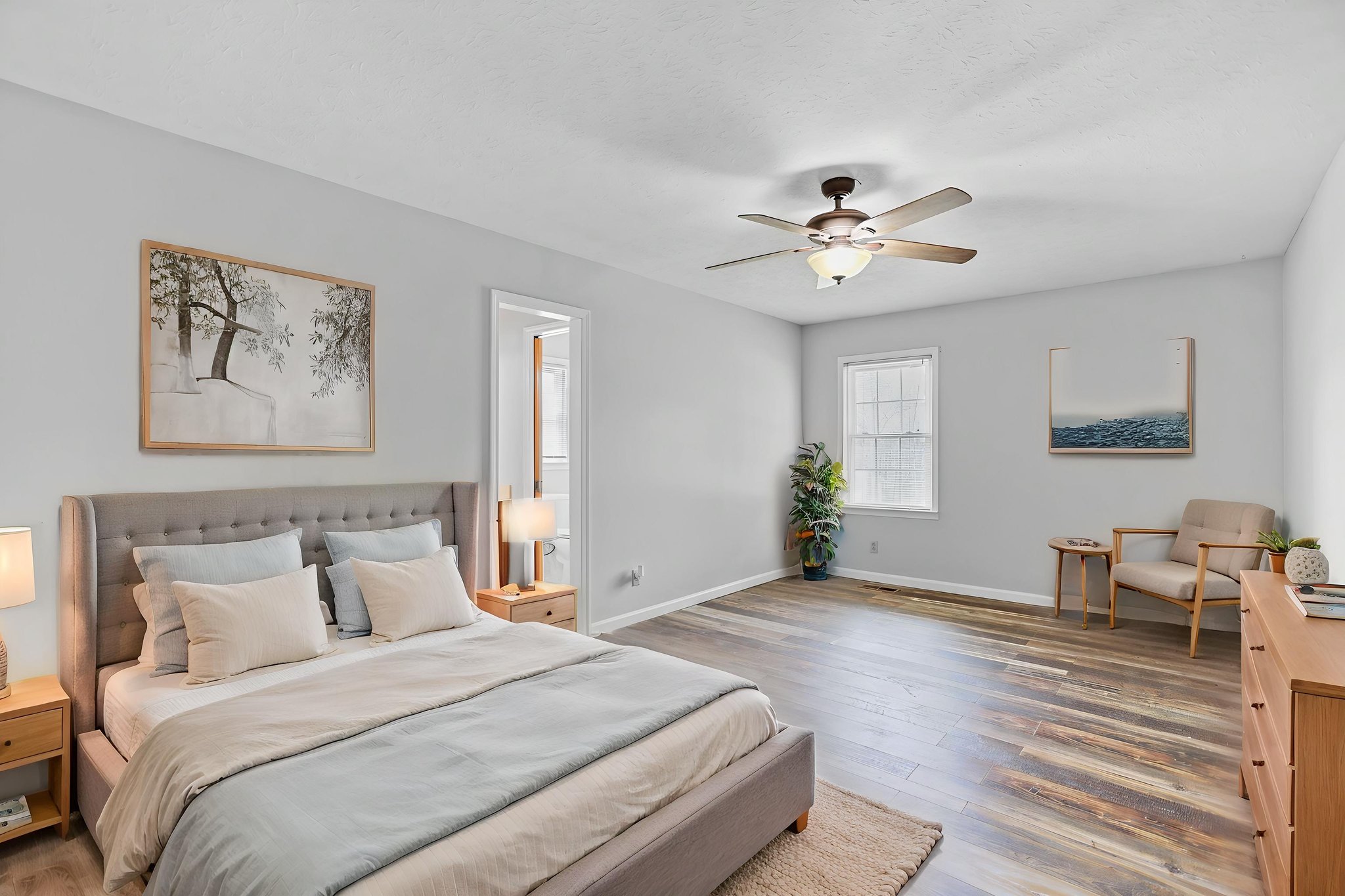 PLMG6736 virtually staged.jpeg