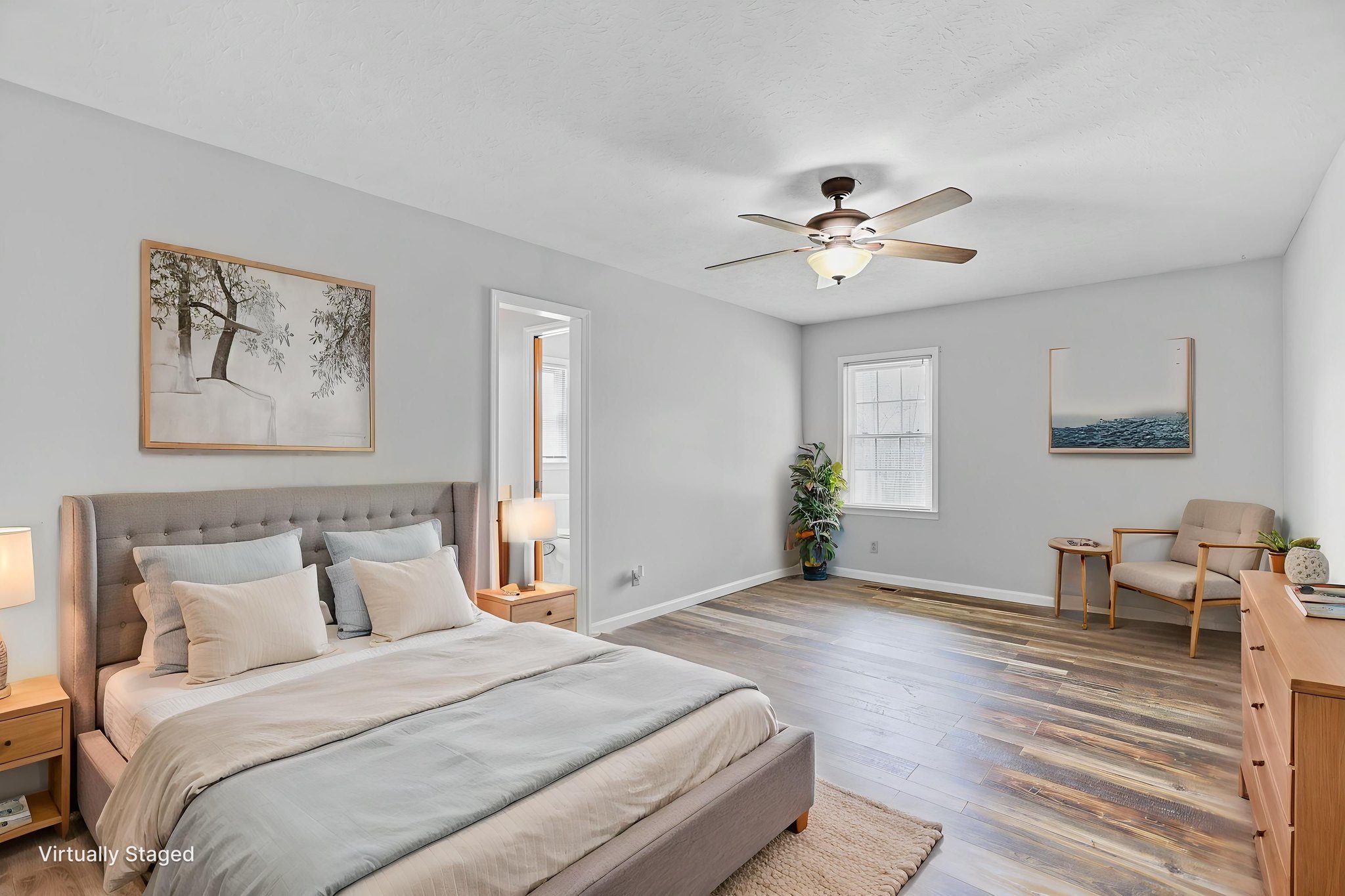 PLMG6736 virtually staged.jpeg