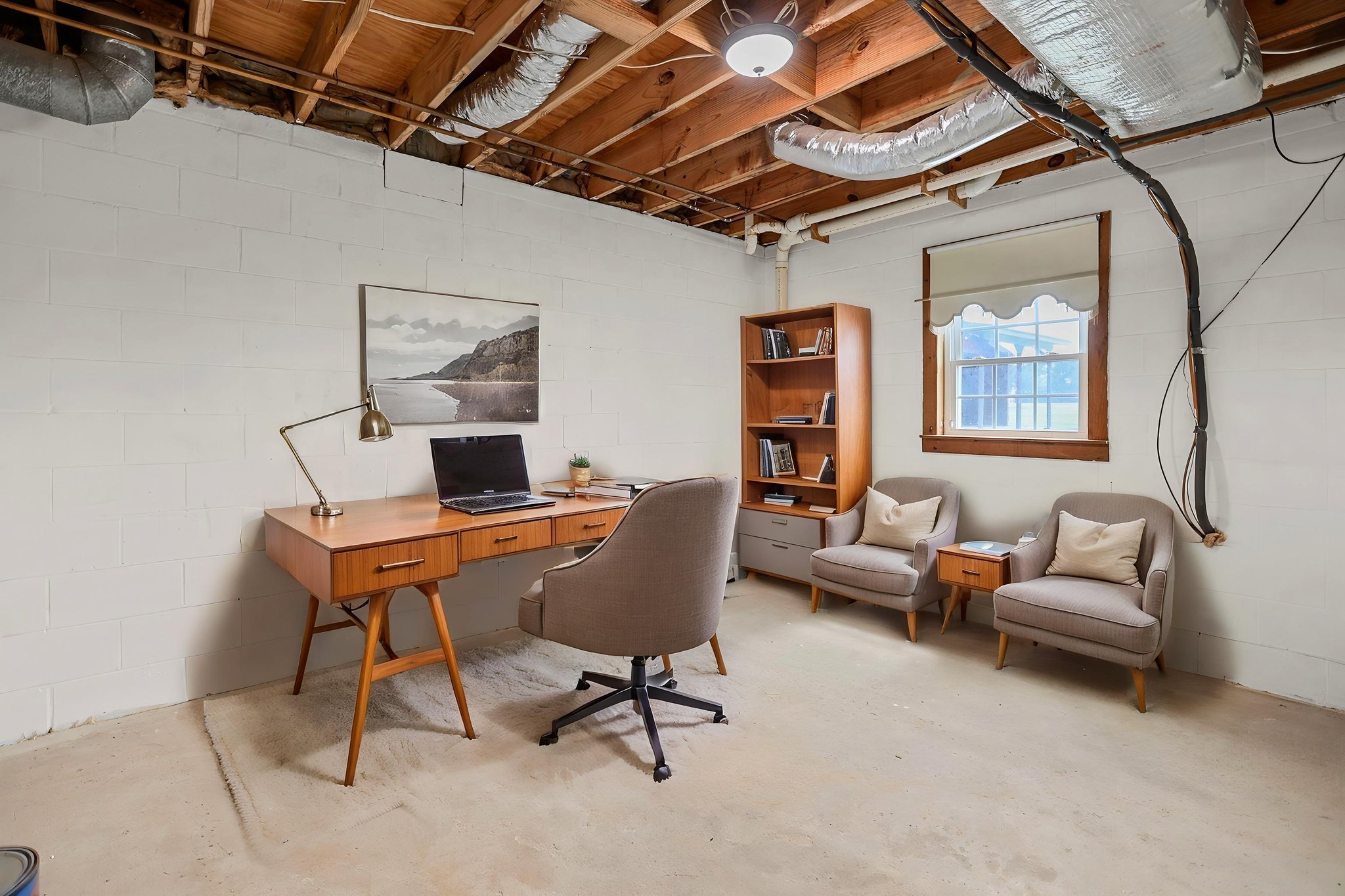 PLMG6778 virtually staged.jpeg