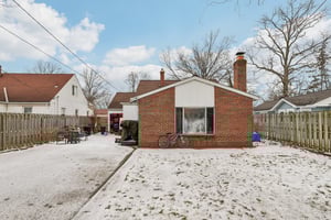 Gilchrist Dr-029.jpg