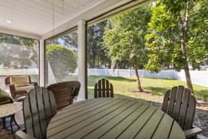 Screened-in Porch