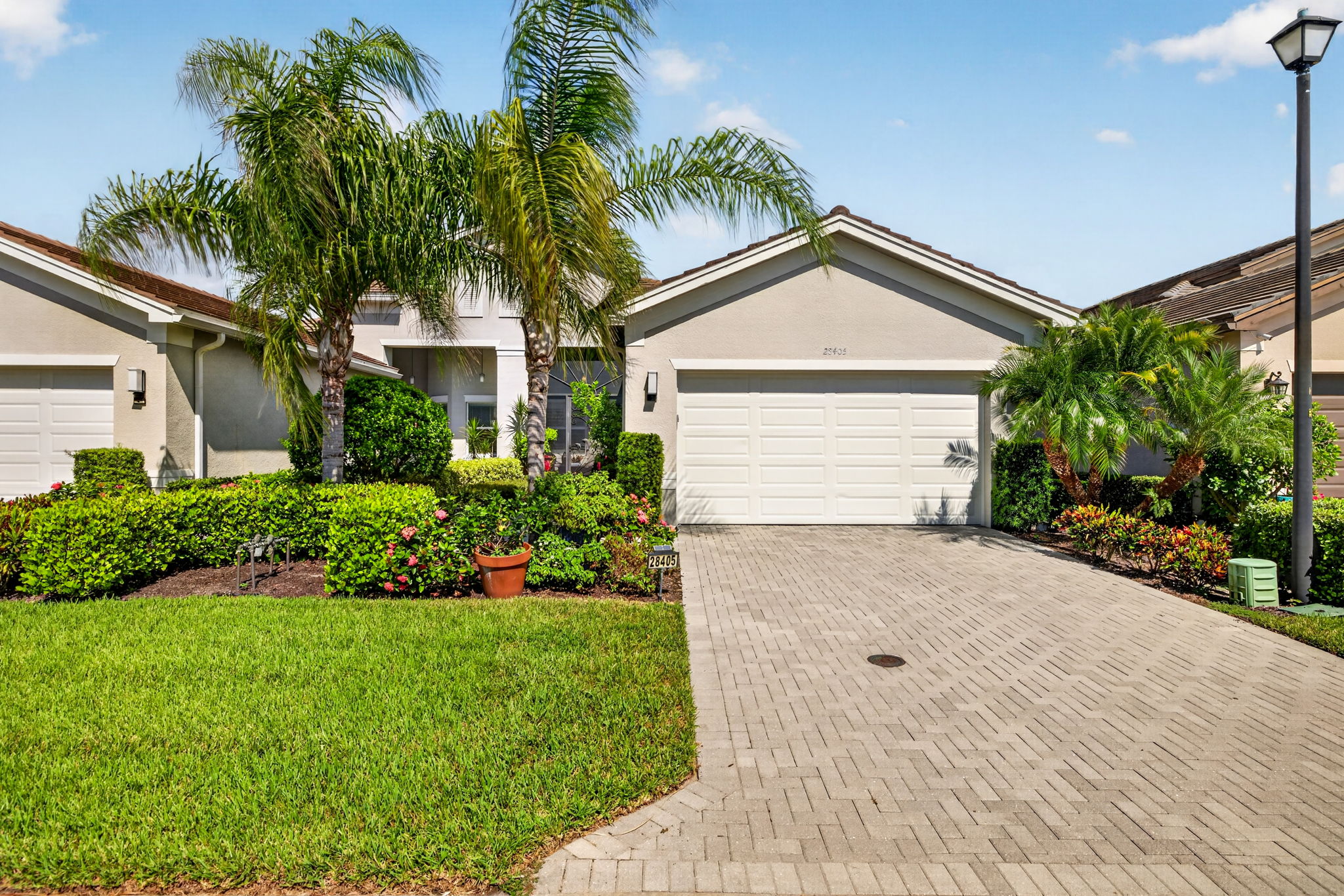 WELCOME TO YOUR NEW VILLA IN SWFL PARADISE!!