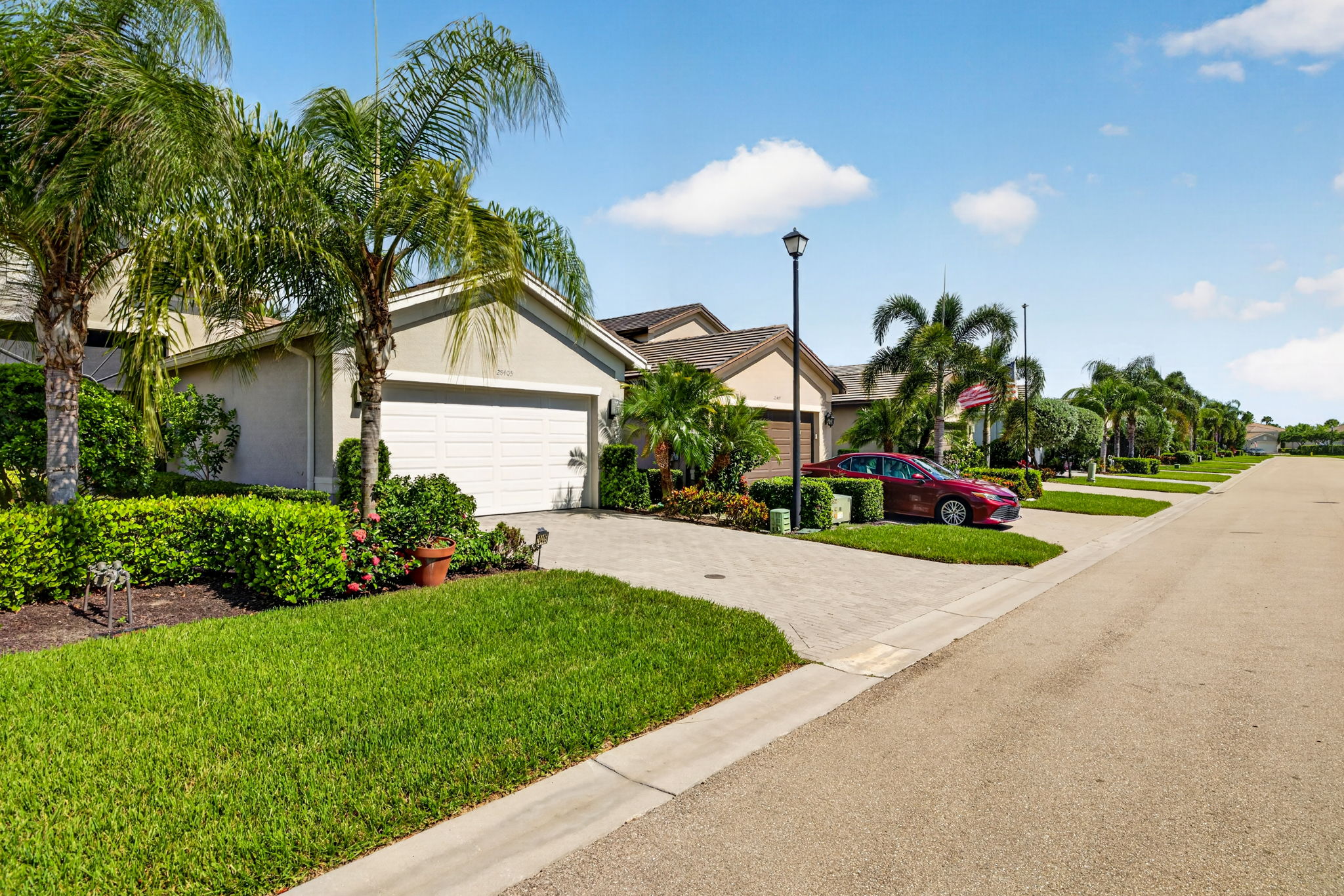 WELCOME TO YOUR NEW VILLA IN SWFL PARADISE!!