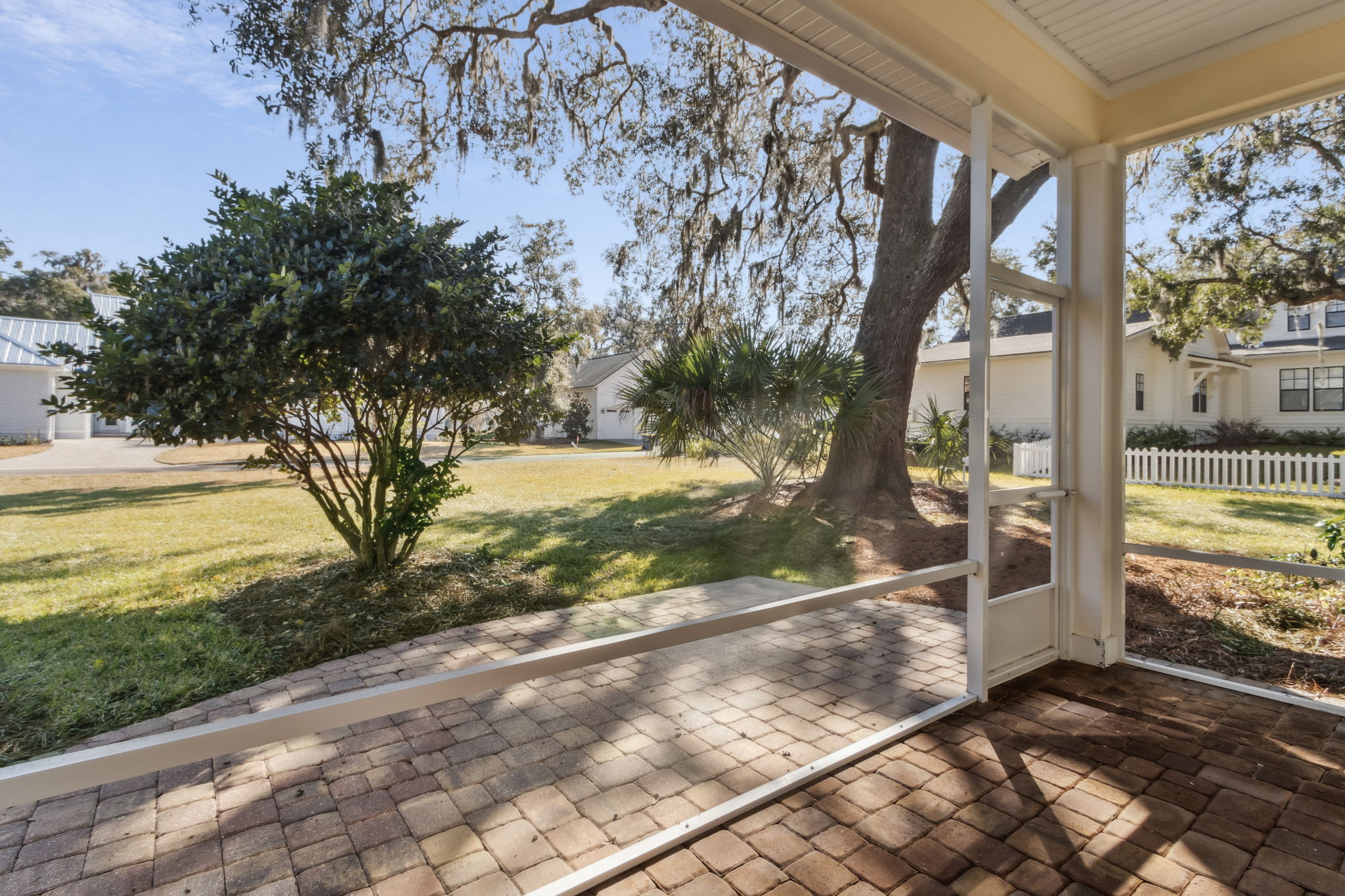 Screened-in Porch