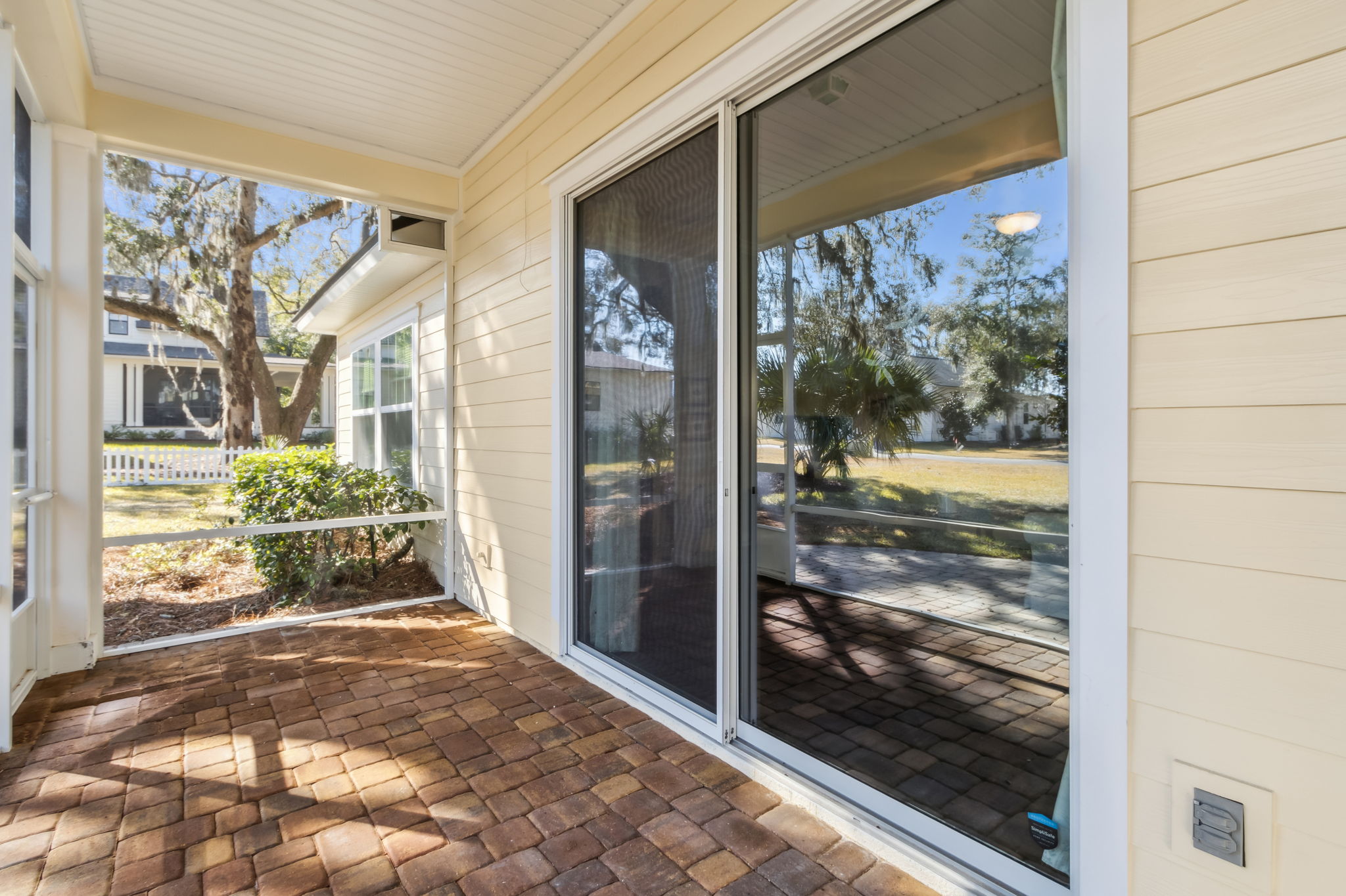 Screened-in Porch