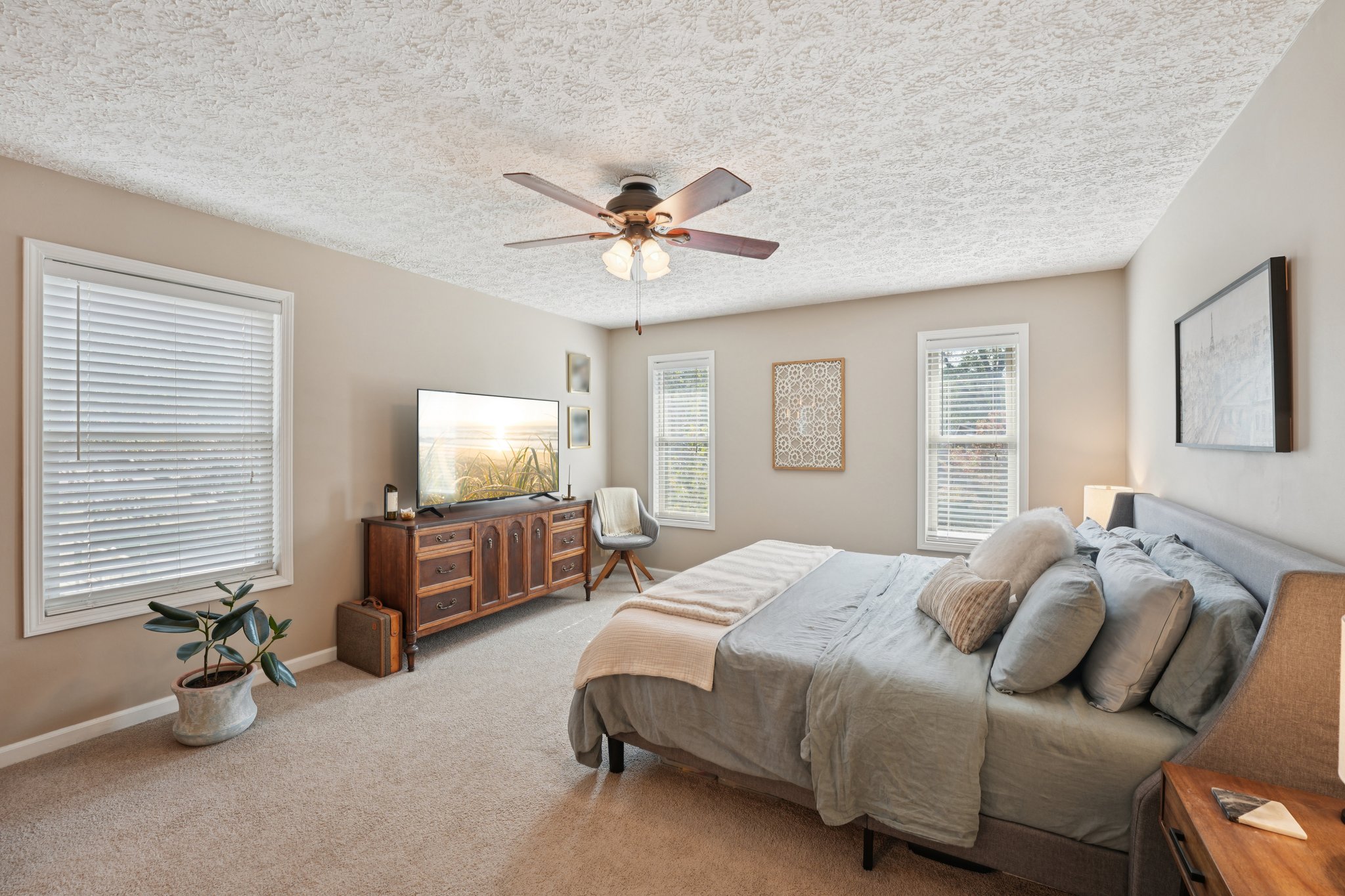 Forest Chase Dr-S2210-032.jpg