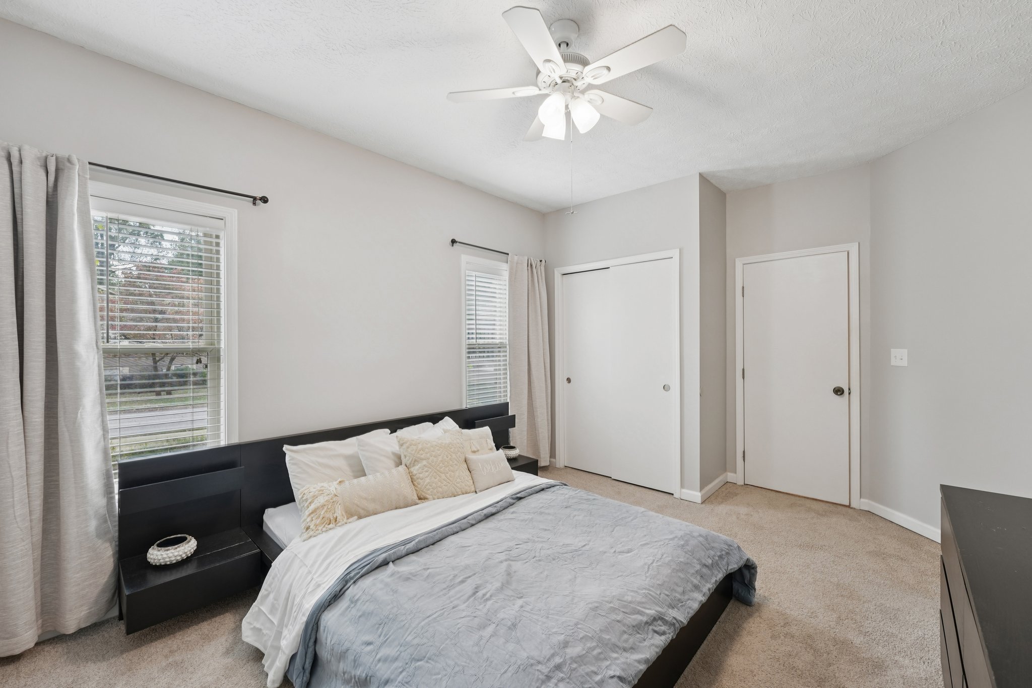 Forest Chase Dr-S2210-046.jpg