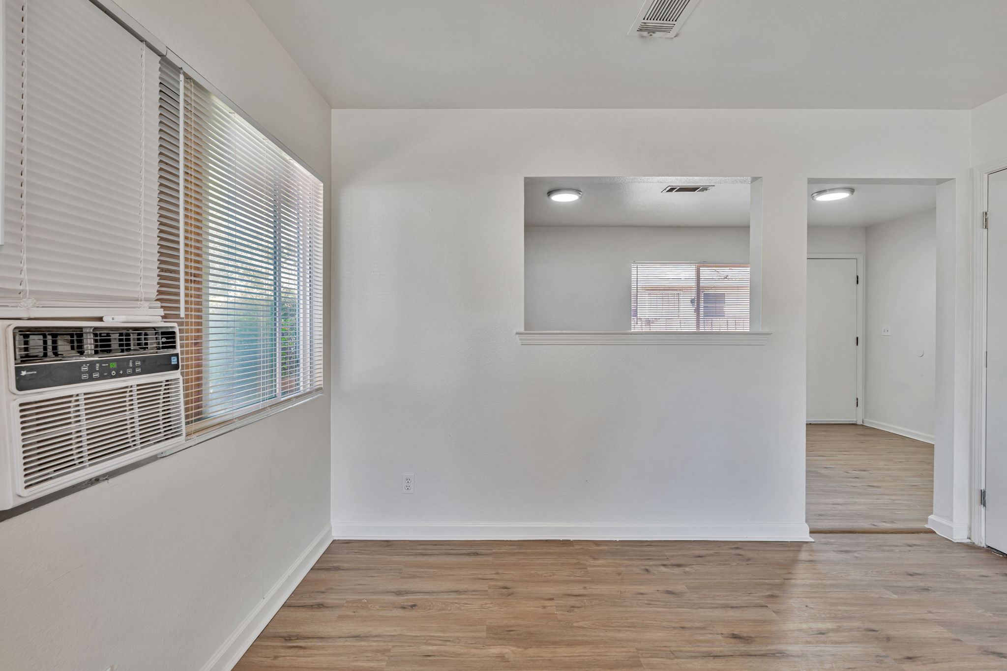 013_ 2842 N First St 
