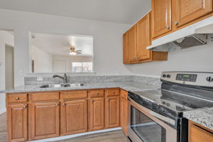 016_ 2842 N First St 