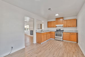 017_ 2842 N First St 