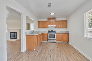 018_ 2842 N First St 