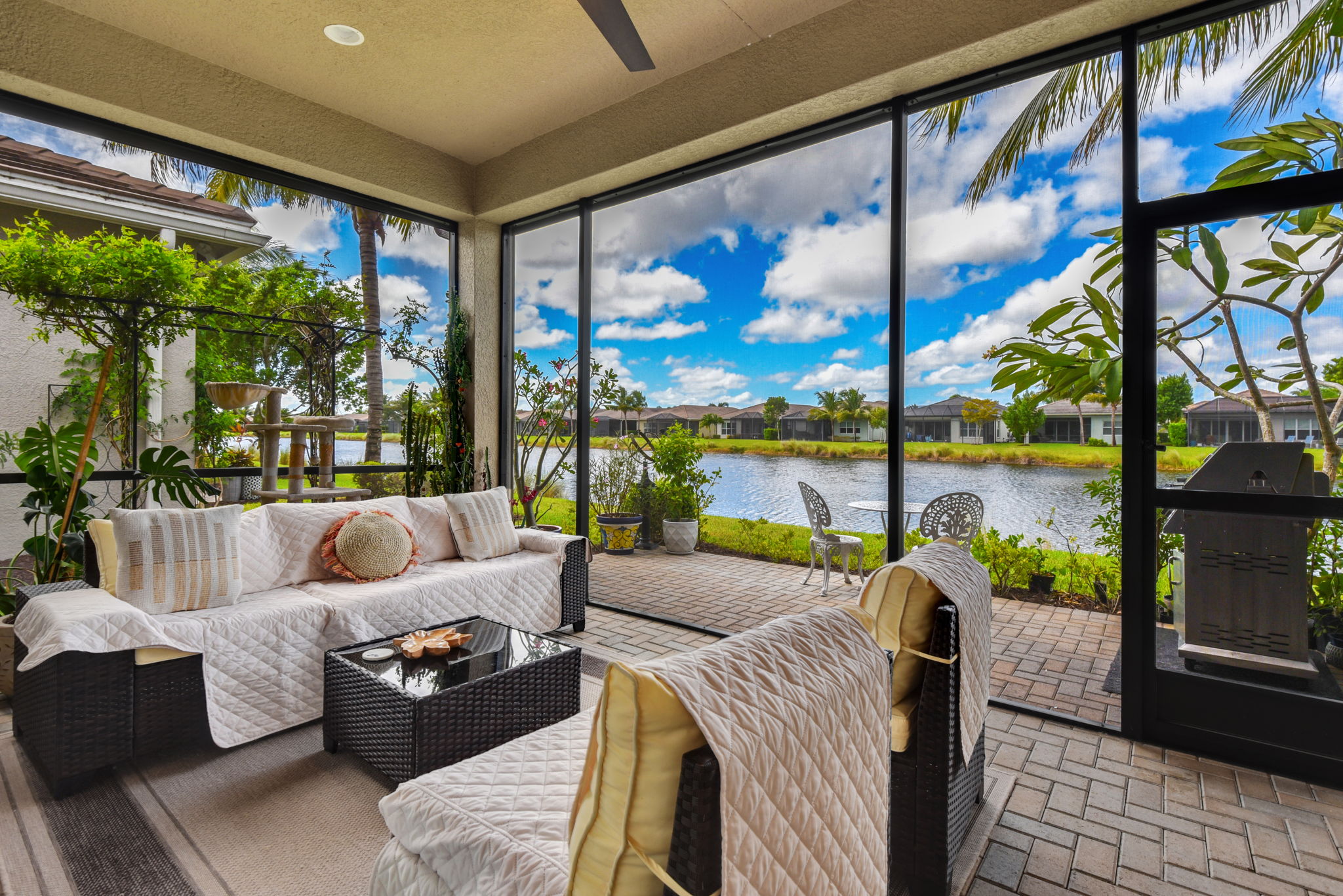 Wonderful Outdoor Living Space