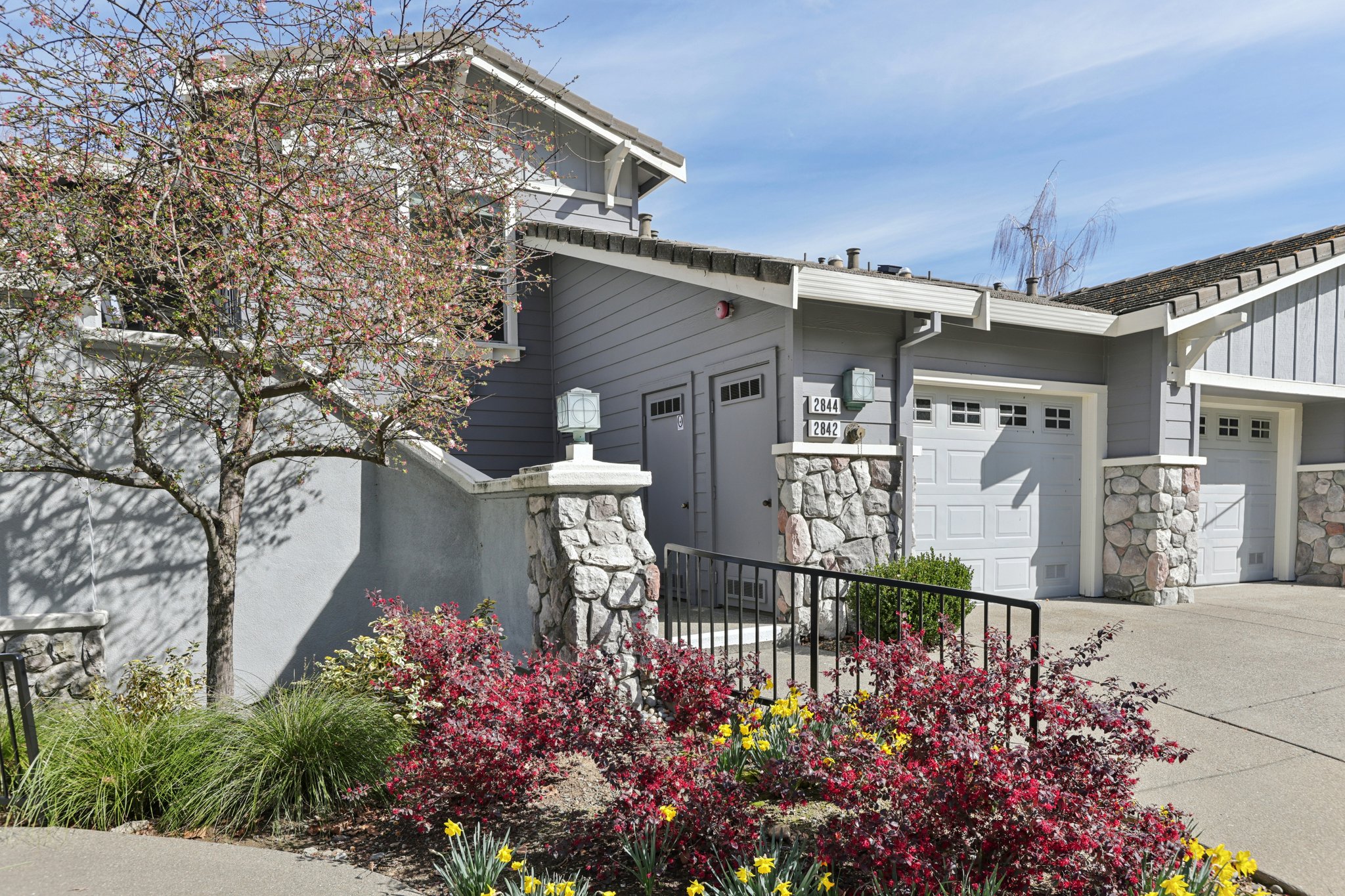 Saklan Indian Dr-S2302-002.jpg