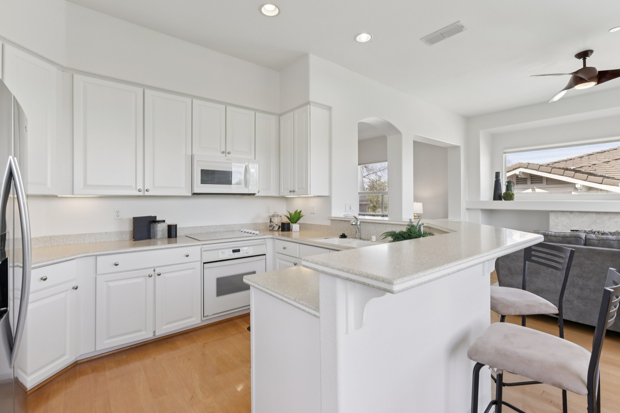 Saklan Indian Dr-S2302-015.jpg