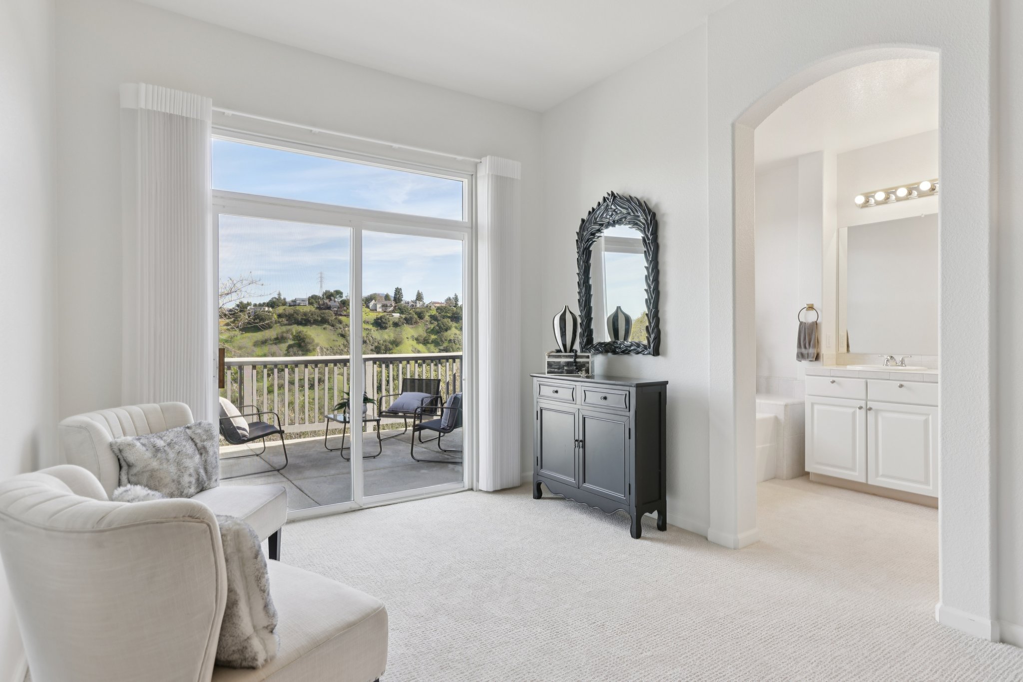 Saklan Indian Dr-S2302-025.jpg