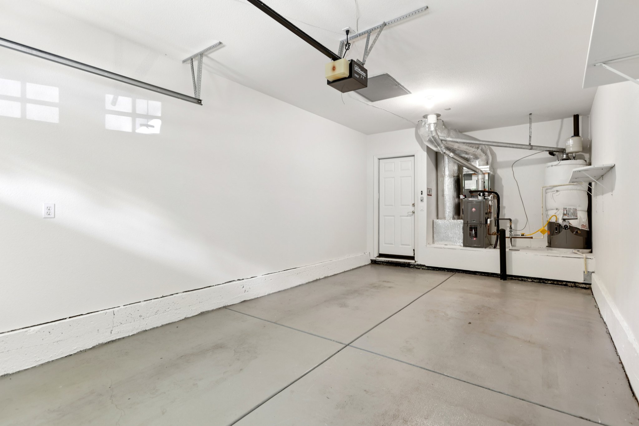 Saklan Indian Dr-S2302-038.jpg