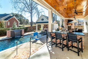 Covered Porch/Outdoor Living