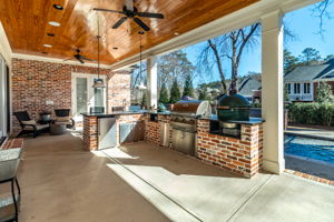Covered Porch/Outdoor Living