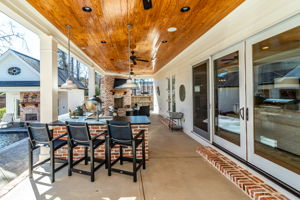 Covered Porch/Outdoor Living