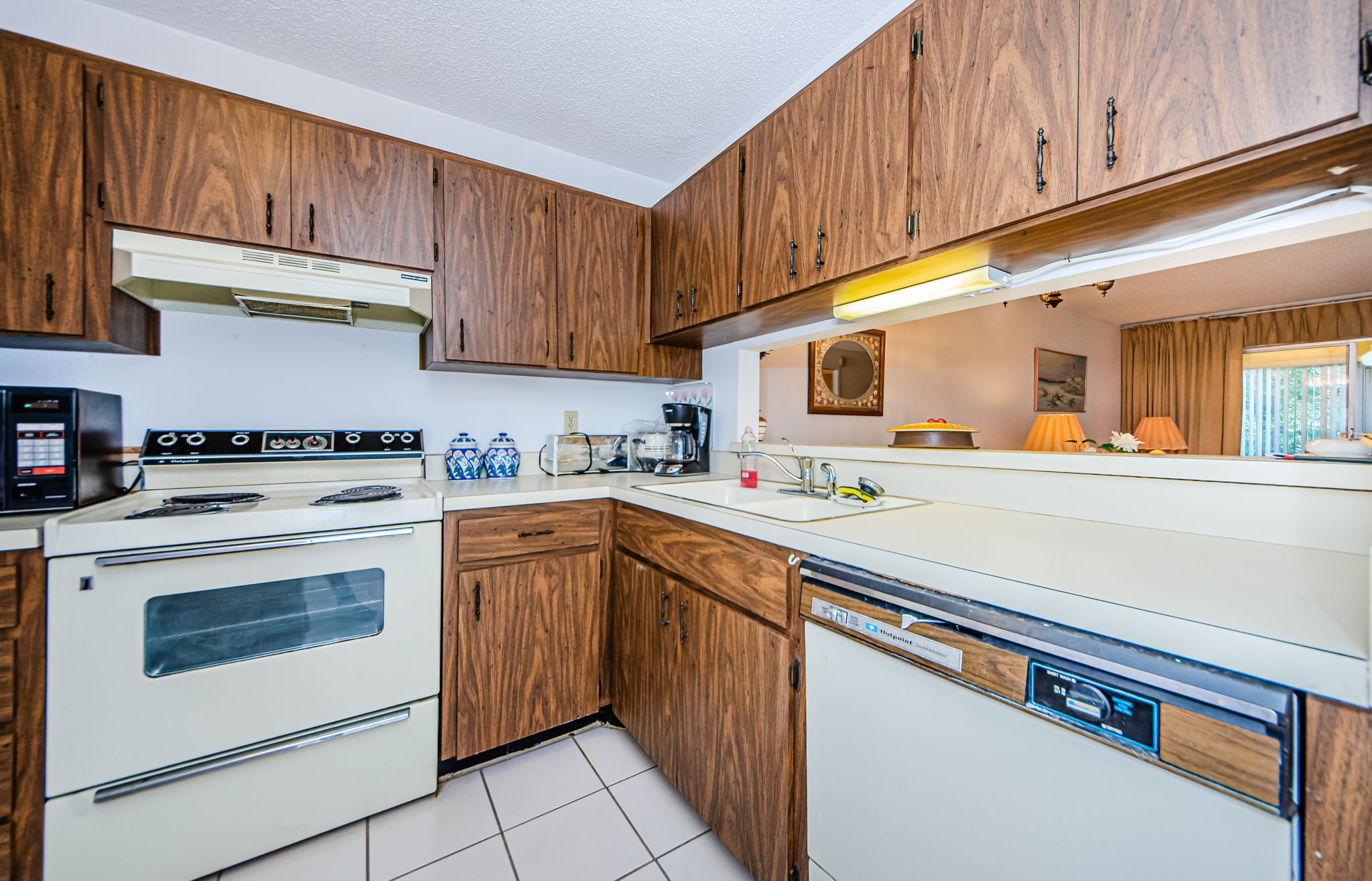 Kitchen 2-3