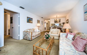 Family Room 3-3