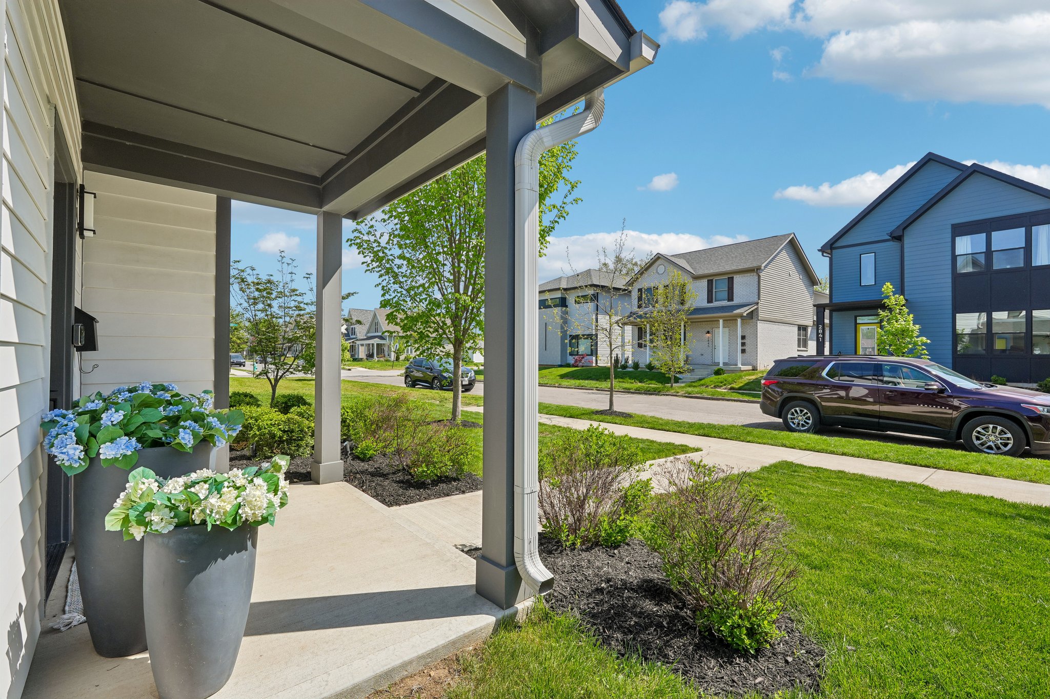 Macpherson Ave-S2204-005.jpg