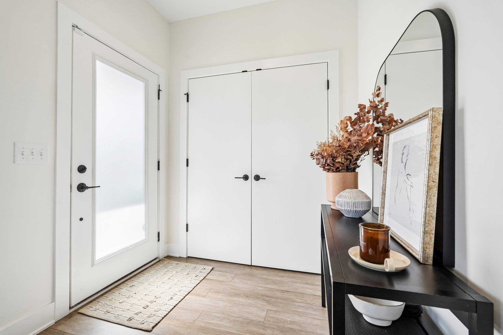 Macpherson Ave-S2204-007.jpg