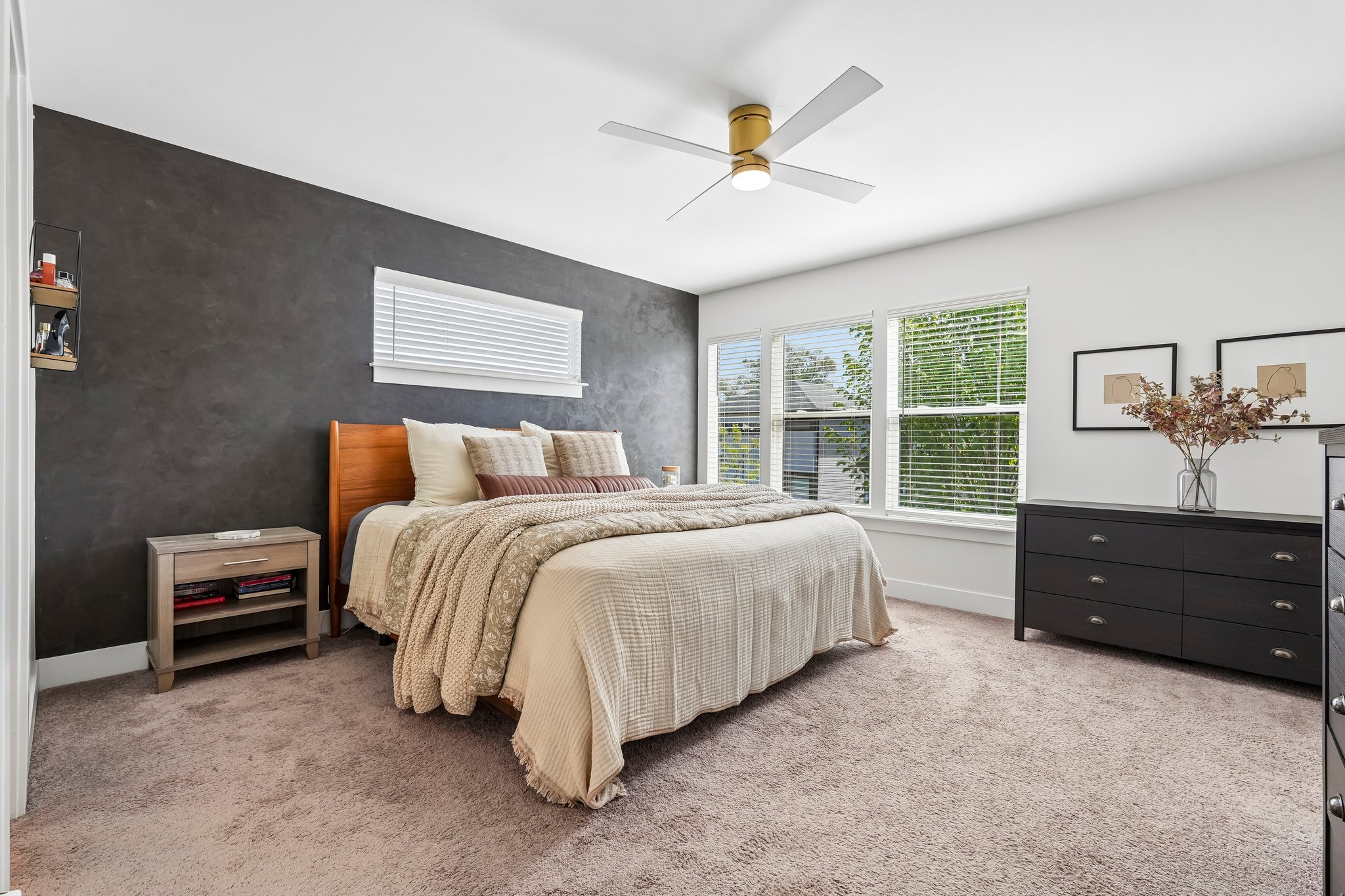 Macpherson Ave-S2204-040.jpg