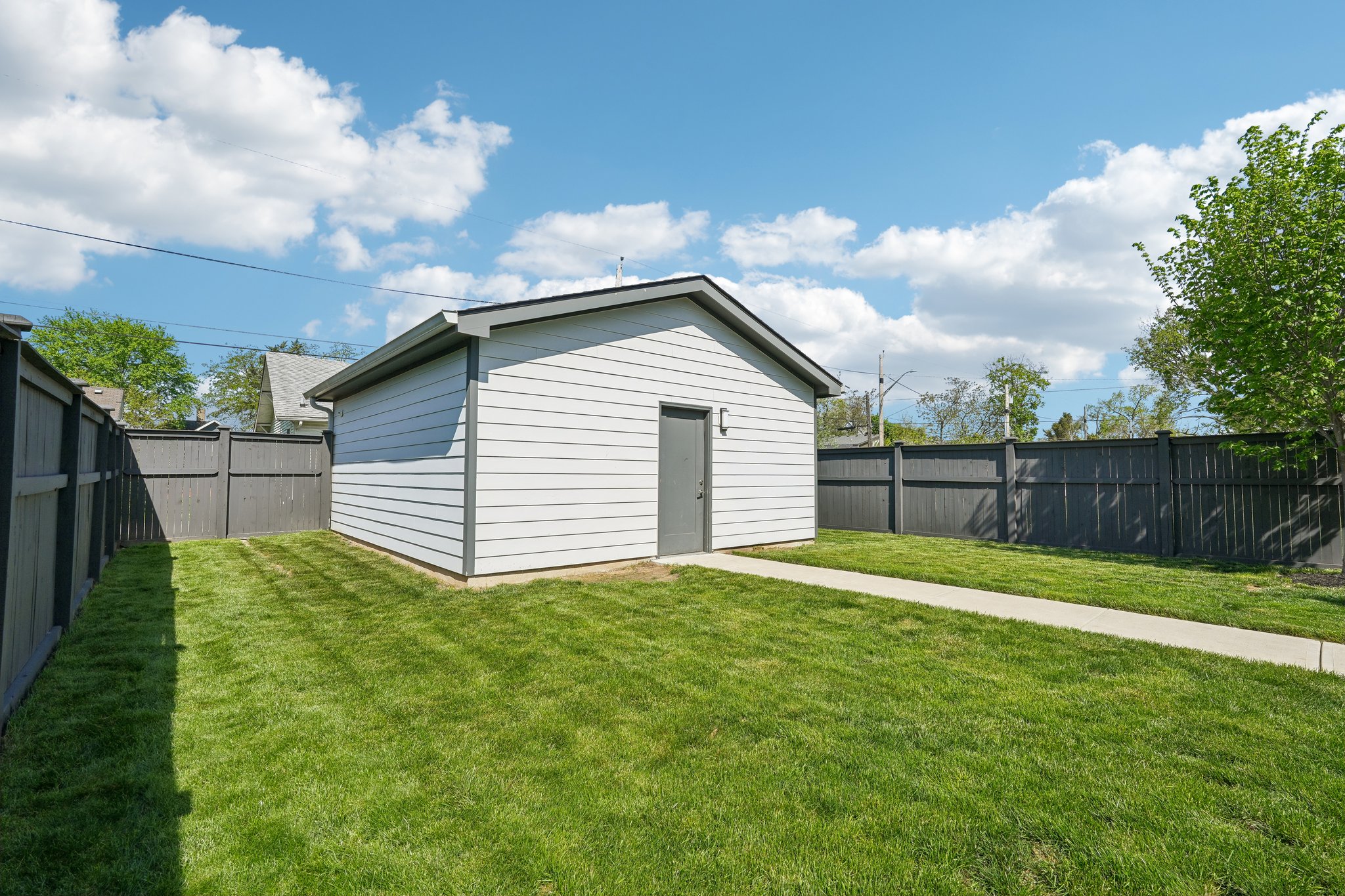 Macpherson Ave-S2204-062.jpg