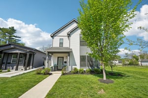 Macpherson Ave-S2204-001.jpg