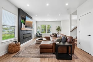 Macpherson Ave-S2204-013.jpg