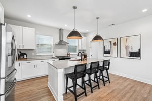 Macpherson Ave-S2204-021.jpg