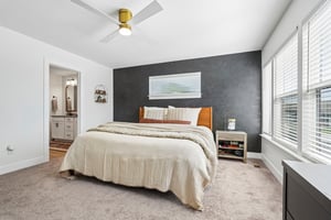 Macpherson Ave-S2204-041.jpg