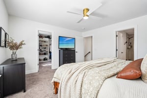 Macpherson Ave-S2204-042.jpg