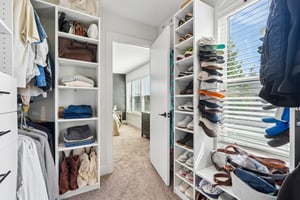 Macpherson Ave-S2204-044.jpg