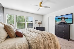 Macpherson Ave-S2204-046.jpg