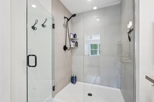 Macpherson Ave-S2204-047.jpg