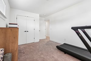 Macpherson Ave-S2204-051.jpg