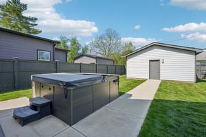 Macpherson Ave-S2204-056.jpg