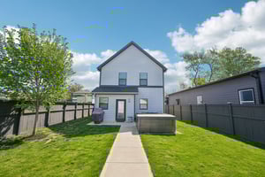 Macpherson Ave-S2204-060.jpg