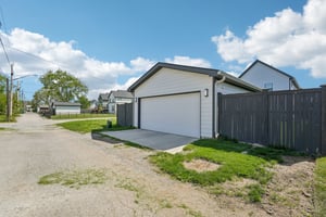 Macpherson Ave-S2204-066.jpg