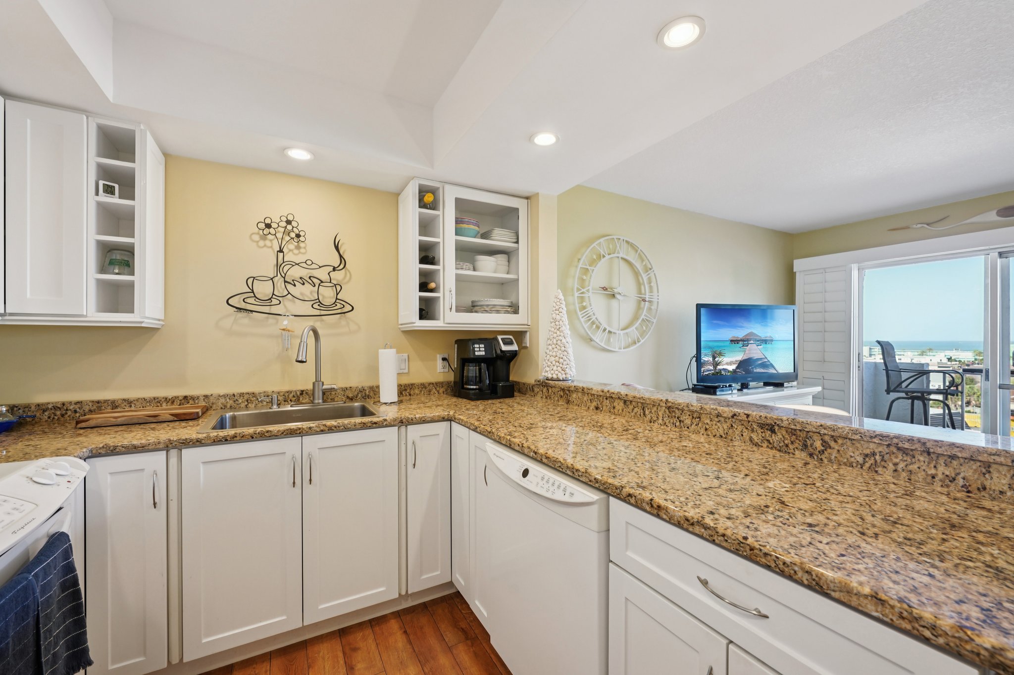 107th Ave 708-S0204-019.jpg