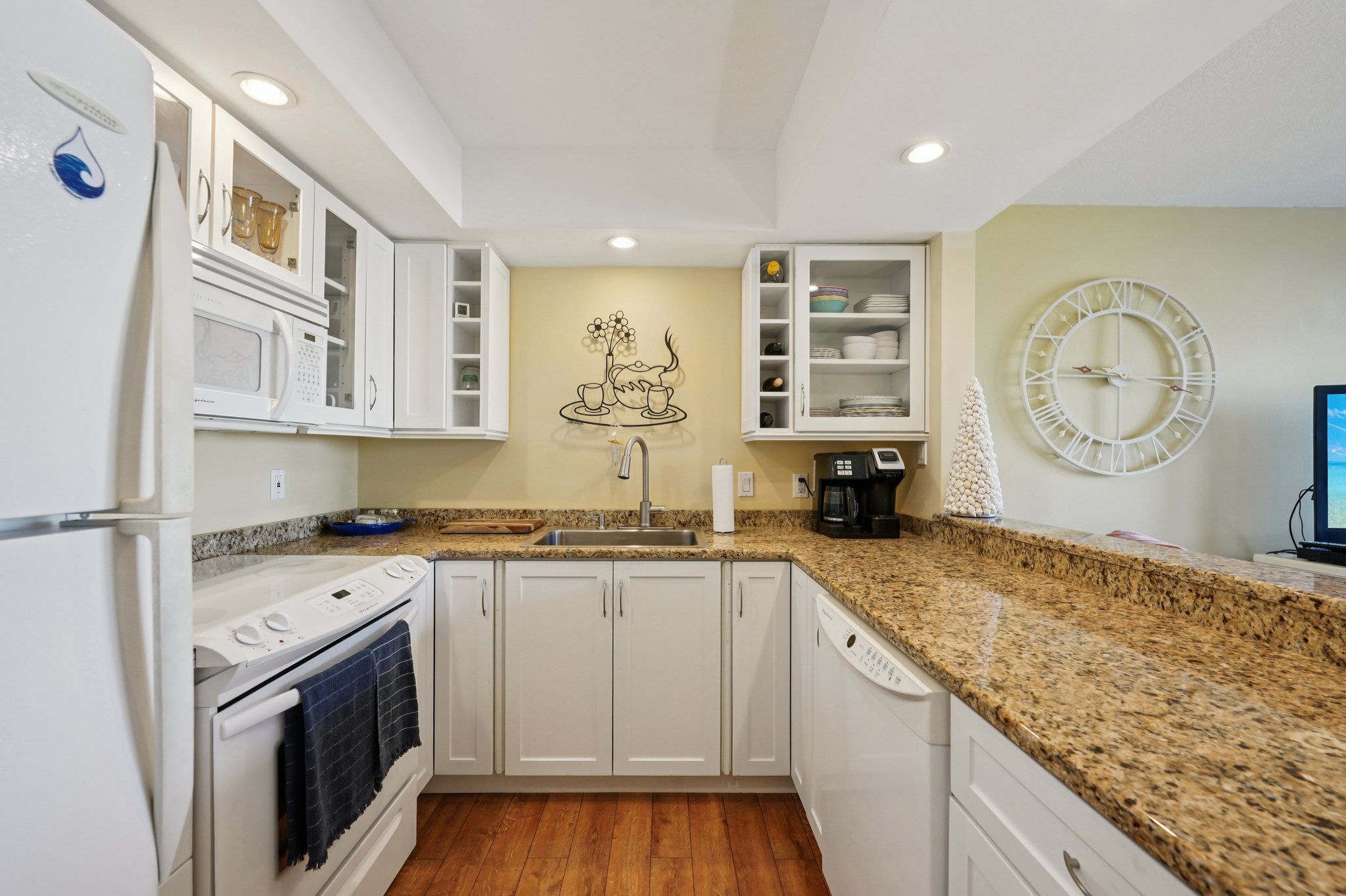 107th Ave 708-S0204-020.jpg