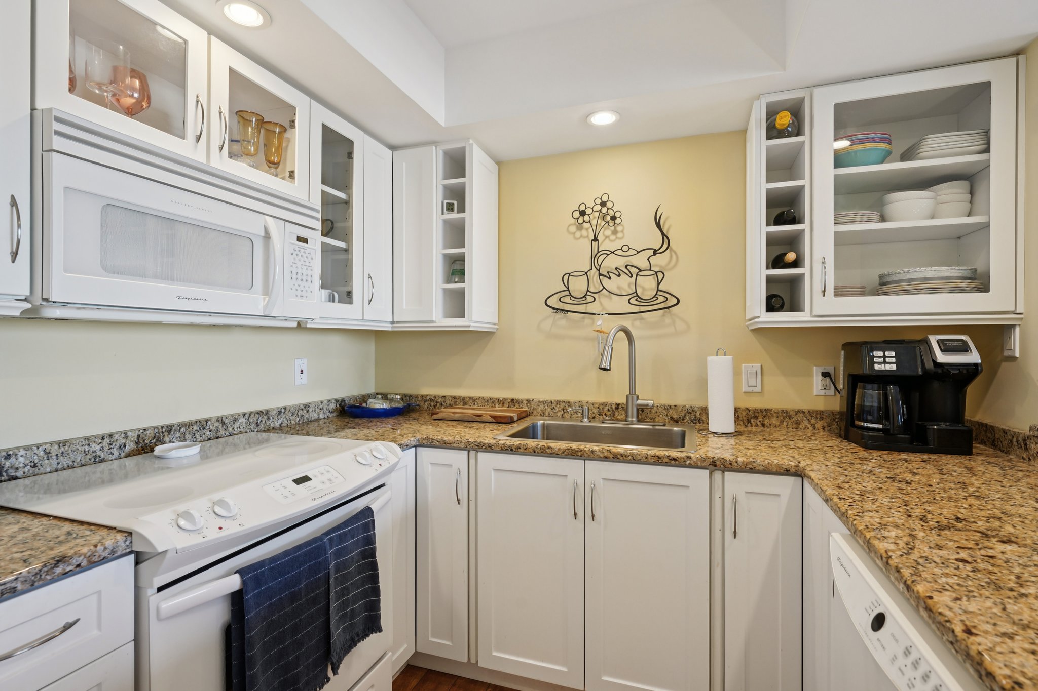 107th Ave 708-S0204-021.jpg