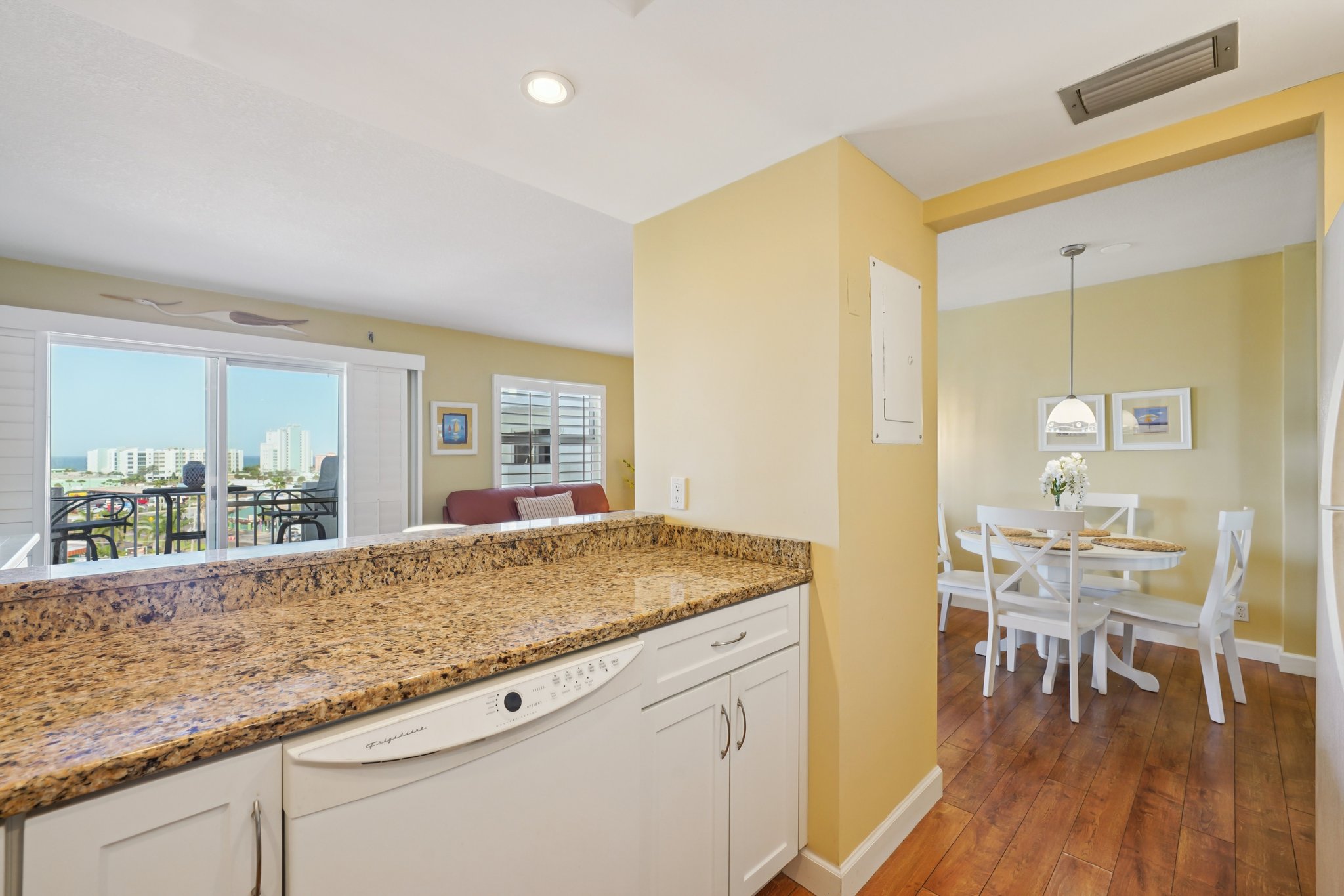 107th Ave 708-S0204-022.jpg