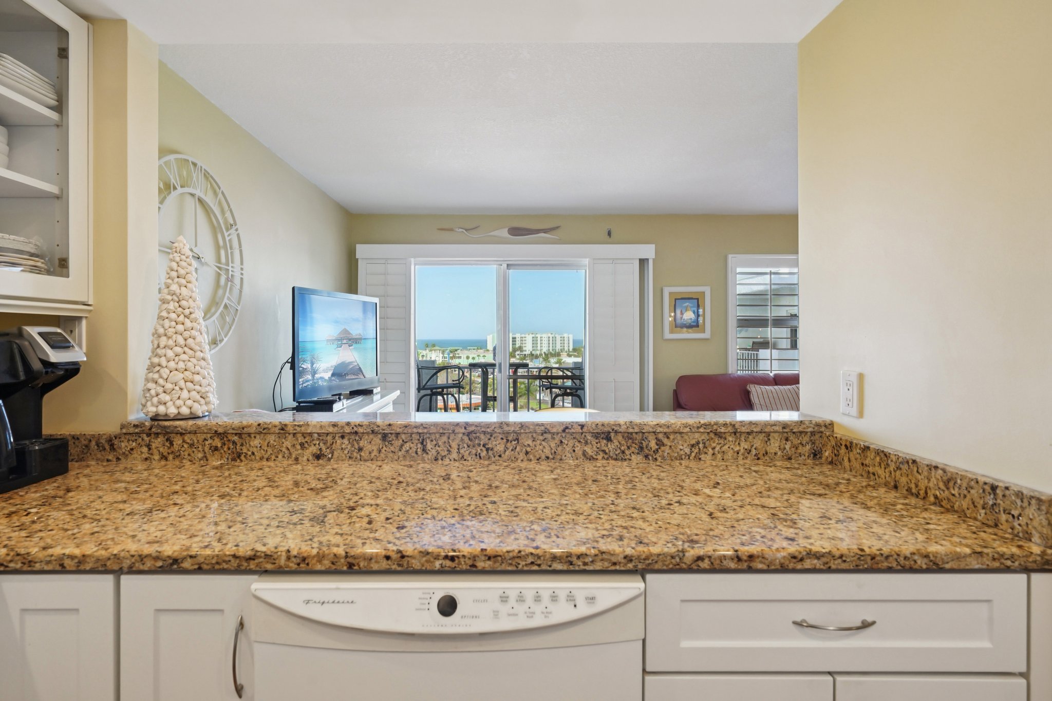 107th Ave 708-S0204-023.jpg